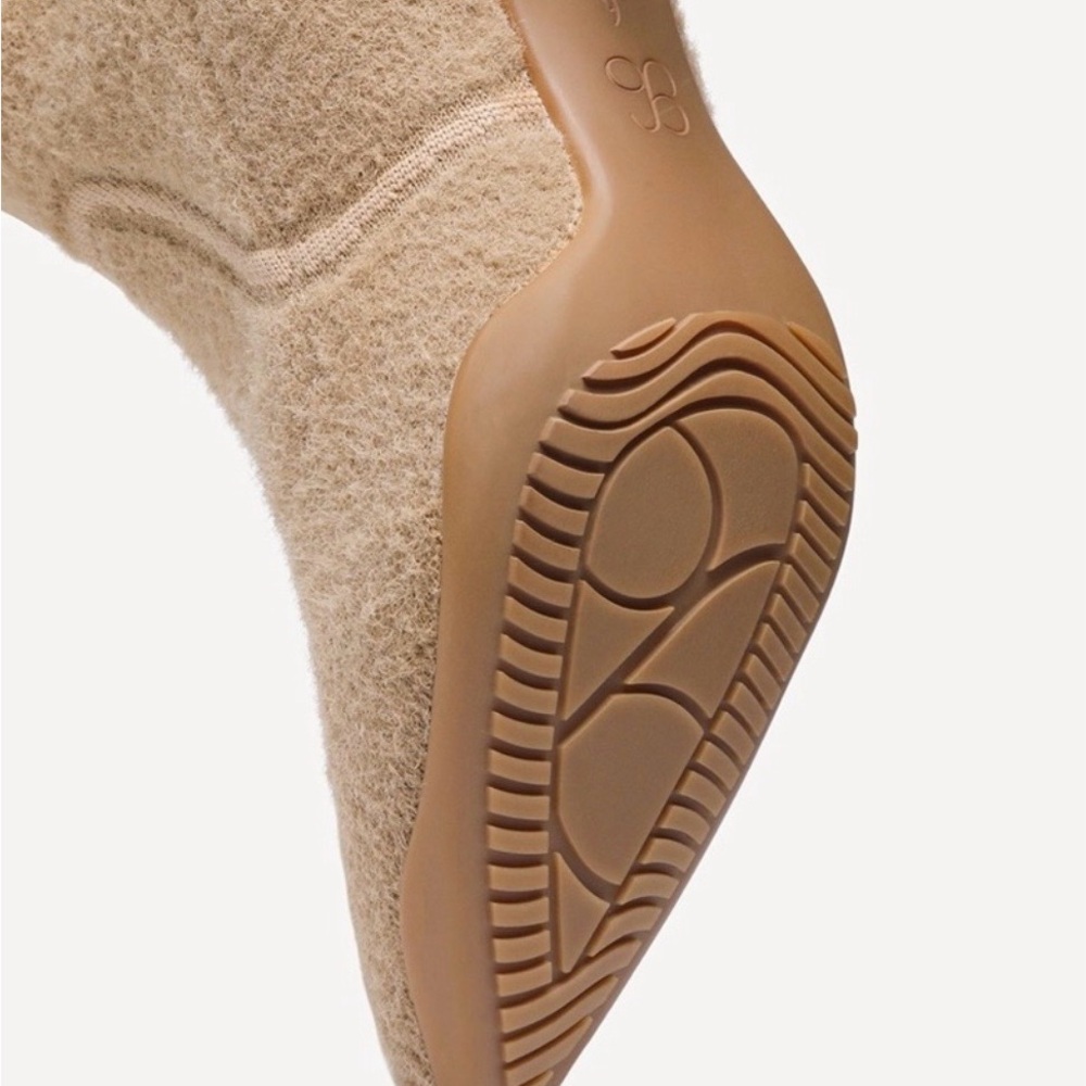 NWOB Cozy Island Knit Sock Boots Camel Pointed Toe Stiletto Heel Size 8 - Picture 5 of 14
